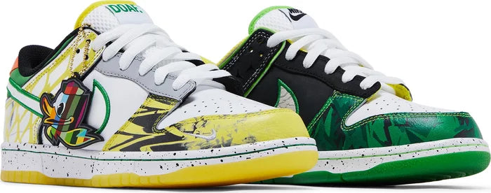 NIKE DUNK LOW “ WHAT THE DUCK “ UNIVERSITY OF OREGON AWAY PE ( FLIGHTCLUB NYC RAFFLE PAIR )