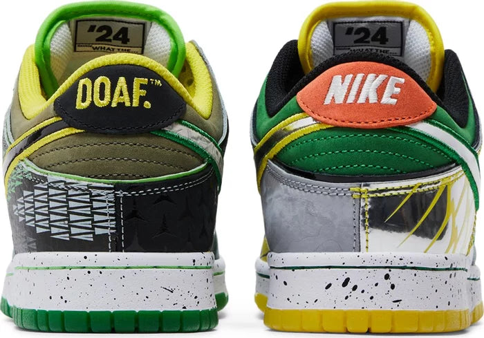 NIKE DUNK LOW “ WHAT THE DUCK “ UNIVERSITY OF OREGON AWAY PE ( FLIGHTCLUB NYC RAFFLE PAIR )