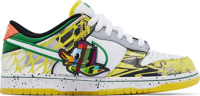 NIKE DUNK LOW “ WHAT THE DUCK “ UNIVERSITY OF OREGON AWAY PE ( FLIGHTCLUB NYC RAFFLE PAIR )