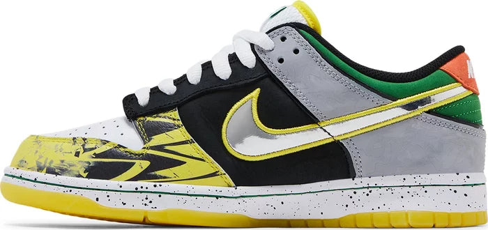 NIKE DUNK LOW “ WHAT THE DUCK “ UNIVERSITY OF OREGON AWAY PE ( FLIGHTCLUB NYC RAFFLE PAIR )